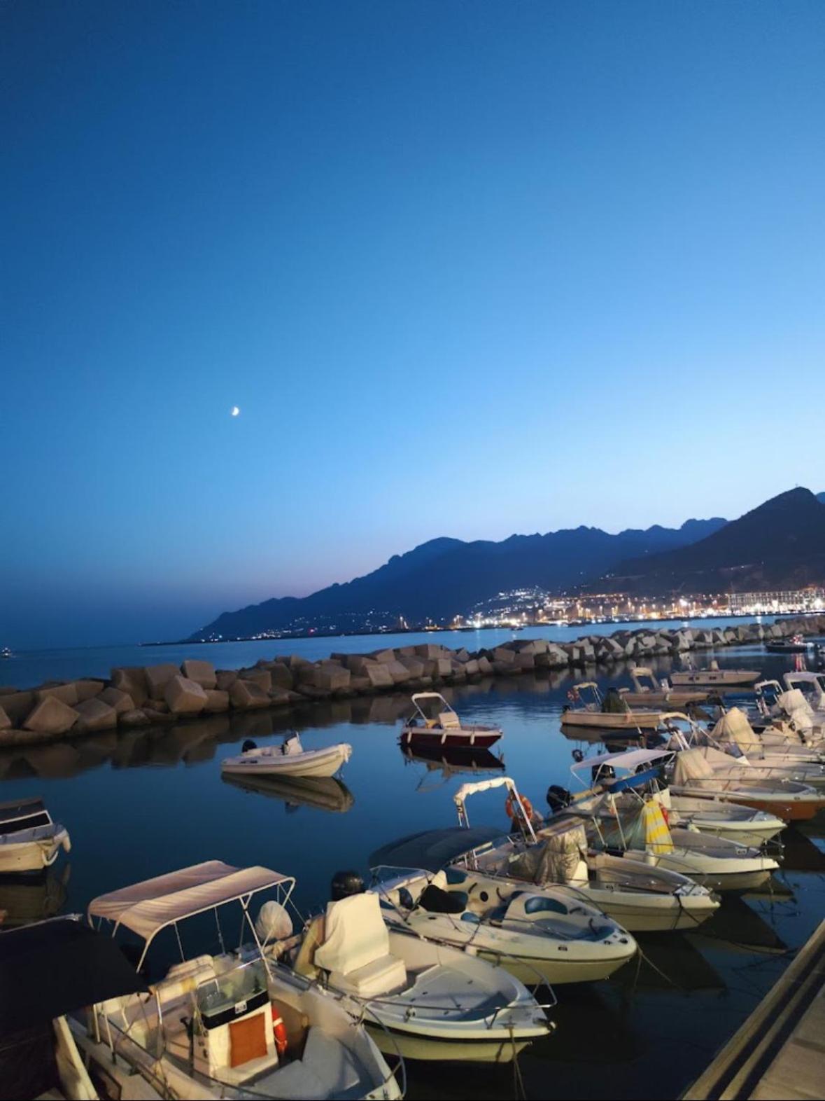 Salerno Mare E Luci Deluxe公寓 外观 照片